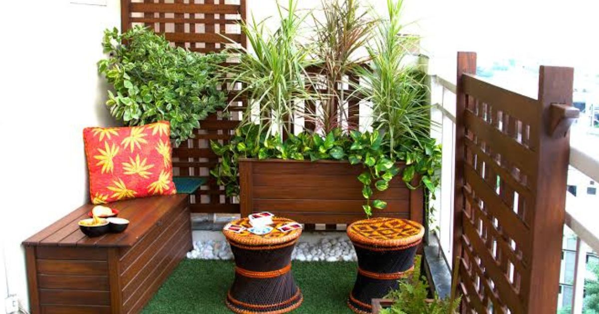 Best Plants for Small Balconies in India â Space-Saving Guide